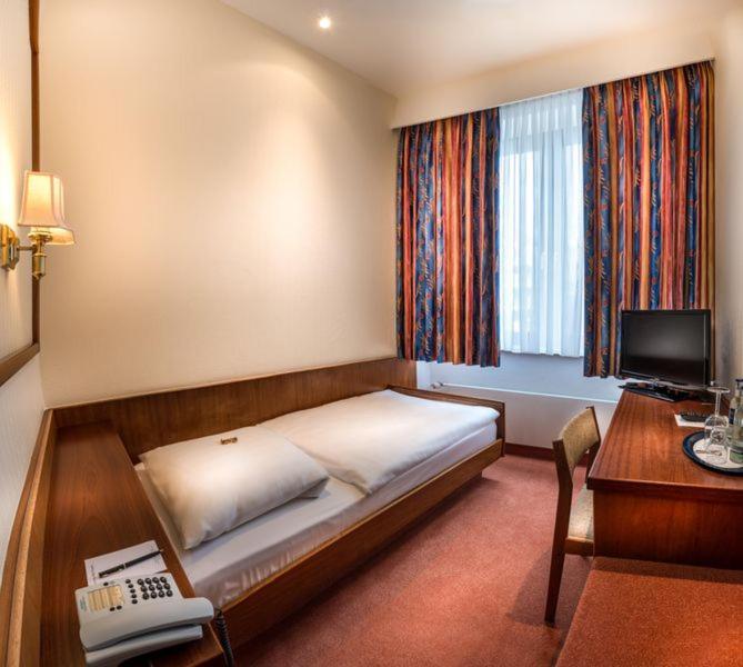 Hotel Alte Wache Hamburg-Harburg Buitenkant foto